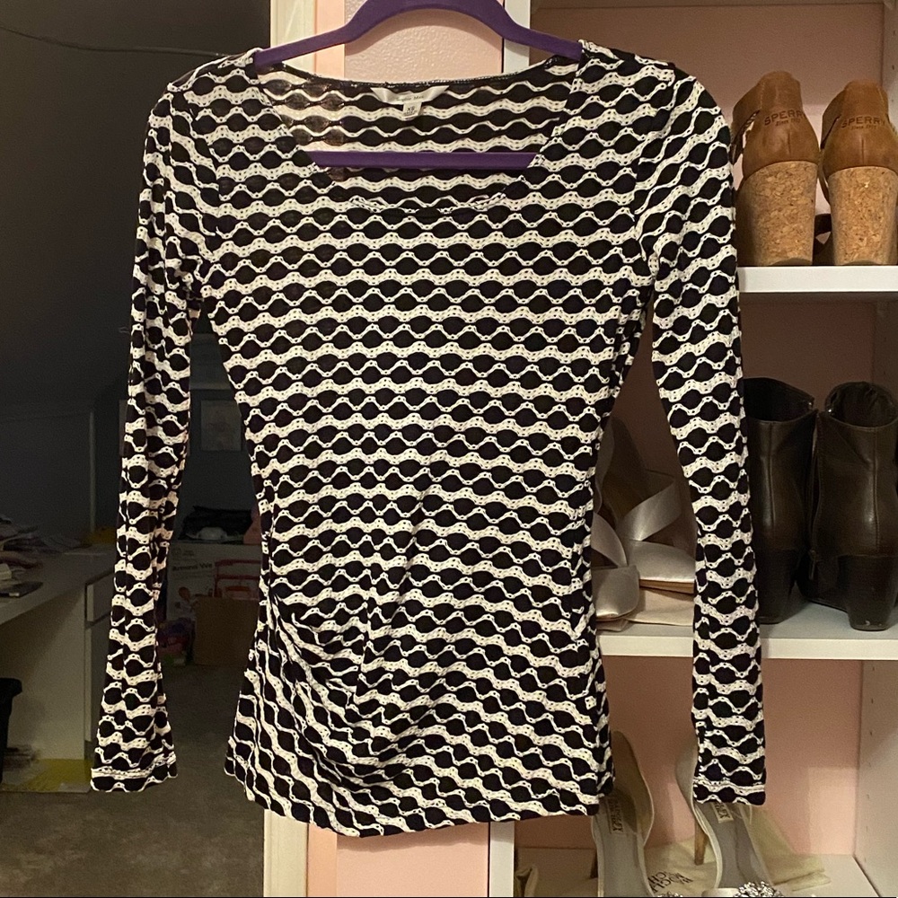 Black and white long sleeve shirt
